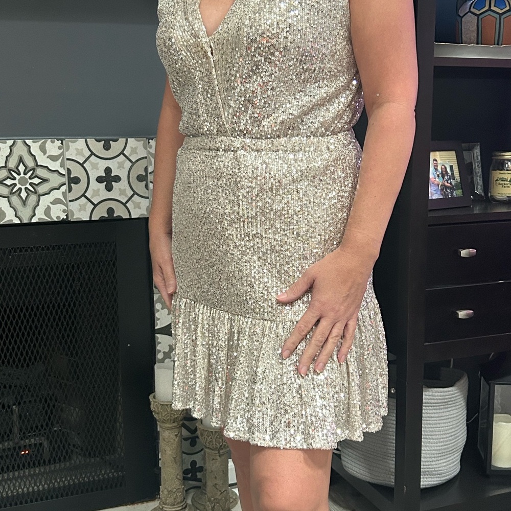 VENUS Silver Sequin V-Neck Ruffled Hem Mini Dress
